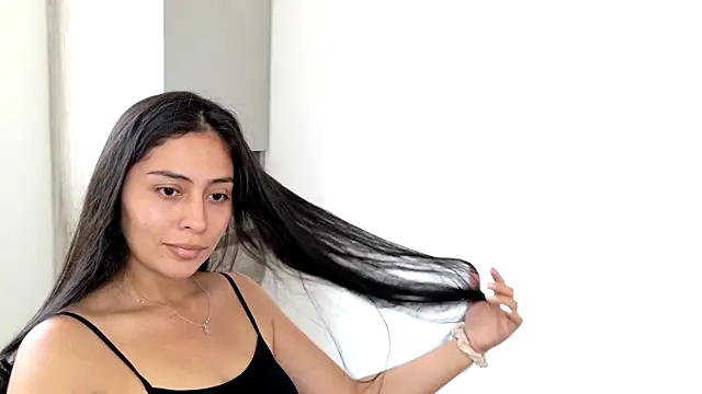 Snapshot of Sophie__Foxxx chatting on February 3, 6:07 pm Sophie Foxxx online show from February 3, 6:07 pm