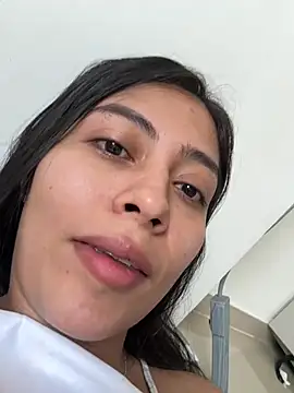 Snapshot of Sophie__Foxxx chatting on February 5, 12:38 pm Sophie Foxxx online show from February 5, 12:38 pm
