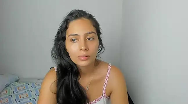 Snapshot of Sophie__Foxxx chatting on February 20, 5:40 pm Sophie Foxxx online show from February 20, 5:40 pm