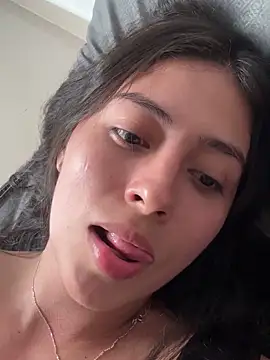 Snapshot of Sophie__Foxxx chatting on March 10, 10:55 pm Sophie Foxxx online show from March 10, 10:55 pm