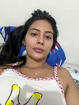 Snapshot of Sophie__Foxxx chatting on March 17, 10:17 pm Sophie Foxxx online show from March 17, 10:17 pm