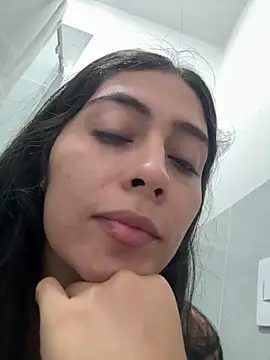 Snapshot of Sophie__Foxxx chatting on September 21, 8:10 pm Sophie Foxxx online show from September 21, 8:10 pm