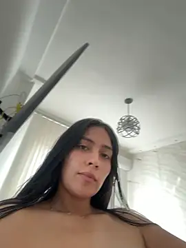 Snapshot of Sophie__Foxxx chatting on October 29, 7:37 pm Sophie Foxxx online show from October 29, 7:37 pm