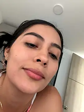 Snapshot of Sophie__Foxxx chatting on November 15, 8:05 pm Sophie Foxxx online show from November 15, 8:05 pm