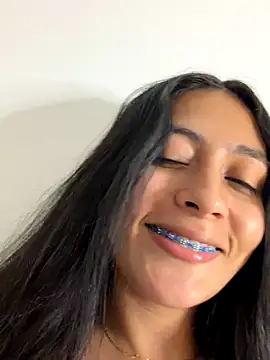 Snapshot of Sophie__Foxxx chatting on November 28, 12:02 am Sophie Foxxx online show from November 28, 12:02 am