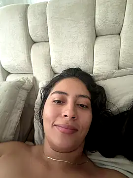 Snapshot of Sophie__Foxxx chatting on December 3, 3:10 pm Sophie Foxxx online show from December 3, 3:10 pm