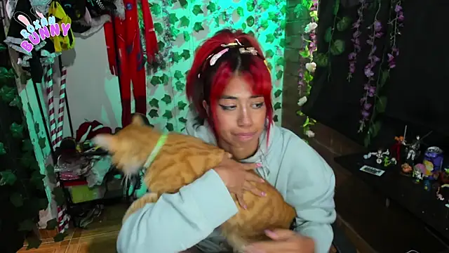 Roxanbunny1 online show from February 23, 12:37 pm