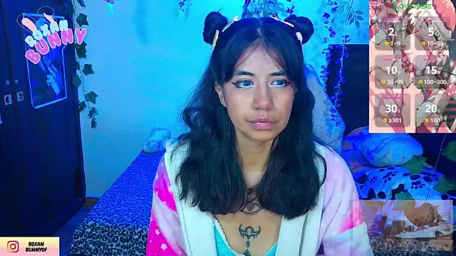 Roxanbunny1 online show from December 16, 6:51 am