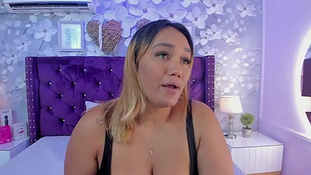 dalila salazar online show from June 25, 3:17 am