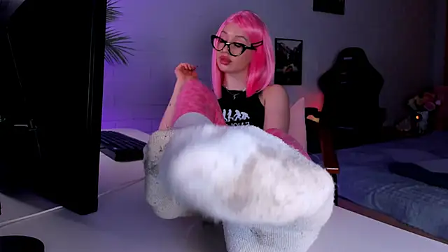 Snapshot of DorothyGilbert1 chatting on March 6, 7:43 pm DorothyGilbert1 online show from March 6, 7:43 pm