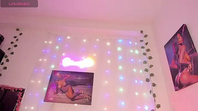 Snapshot of SamHill_1 chatting on March 12, 4:19 am SamHill 1 online show from March 12, 4:19 am