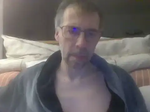 ptitcanard60600 online show from February 27, 9:36 pm