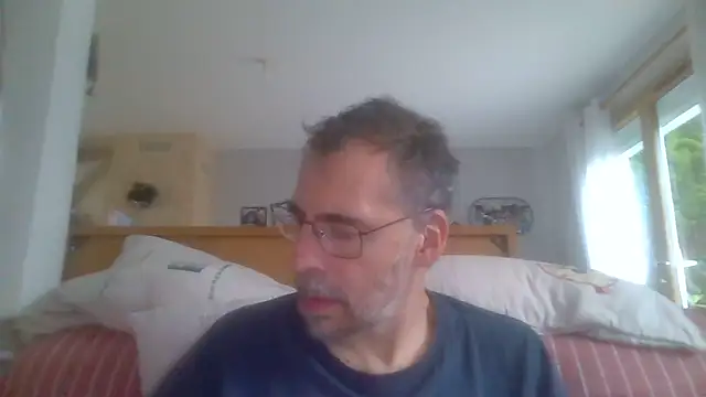 ptitcanard60600 online show from September 14, 5:23 pm