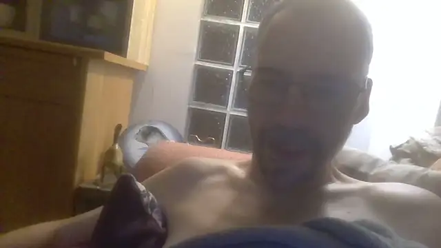 ptitcanard60600 online show from September 18, 10:34 pm