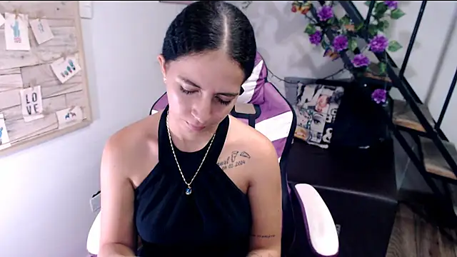 samantha baby  online show from July 19, 7:06 pm