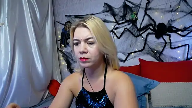 Snapshot of LILU_MS chatting on October 24, 7:16 am LILU MS online show from October 24, 7:16 am