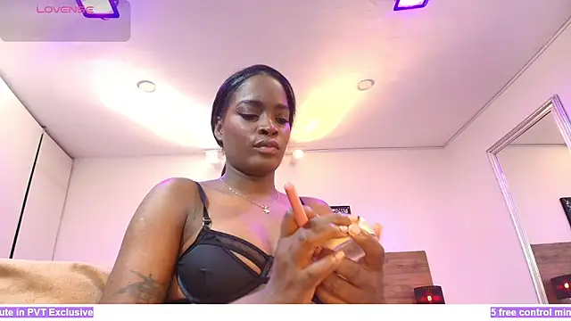 Snapshot of KAROL-SCOTT chatting on March 23, 8:37 am KAROL-SCOTT online show from March 23, 8:37 am