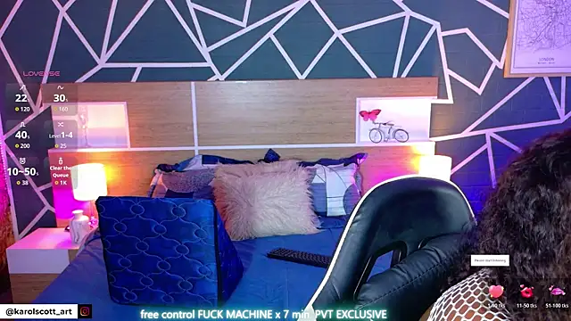 Snapshot of KAROL-SCOTT chatting on October 22, 8:19 pm KAROL-SCOTT online show from October 22, 8:19 pm