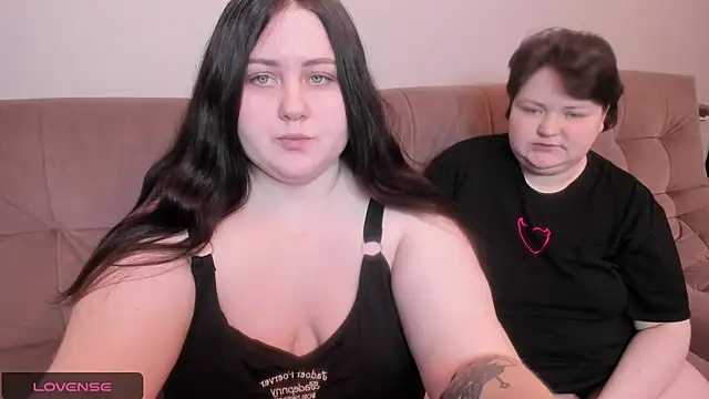 Snapshot of ihaveasecret_ chatting on January 16, 3:56 pm ihaveasecret online show from January 16, 3:56 pm