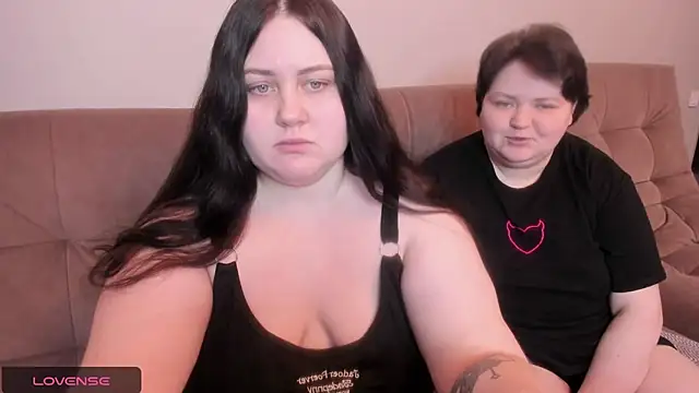 Snapshot of ihaveasecret_ chatting on January 20, 8:07 pm ihaveasecret online show from January 20, 8:07 pm