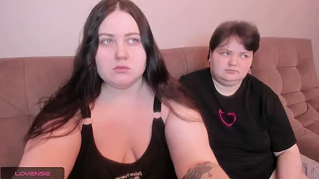 Snapshot of ihaveasecret_ chatting on January 24, 8:00 pm ihaveasecret online show from January 24, 8:00 pm