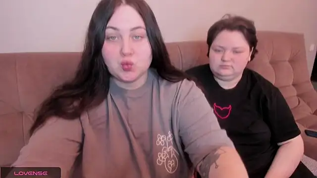 Snapshot of ihaveasecret_ chatting on February 9, 5:43 pm ihaveasecret online show from February 9, 5:43 pm