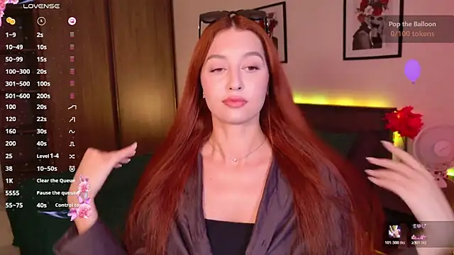 Snapshot of EleanorePeach chatting on June 9, 11:22 am EleanorePeach online show from June 9, 11:22 am