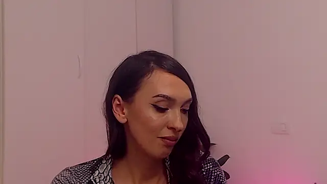 YourSweetSinn online show from March 3, 9:15 pm