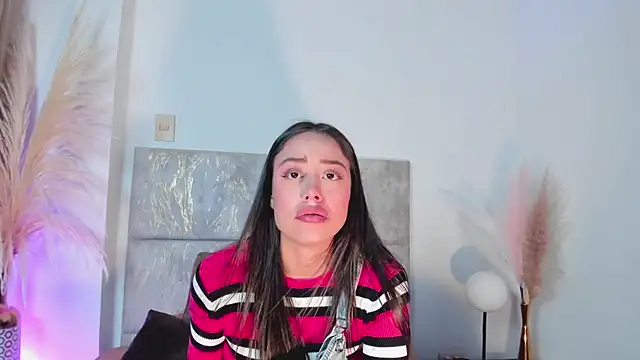 Snapshot of NoraDasilva chatting on February 5, 12:53 am NoraDasilva online show from February 5, 12:53 am