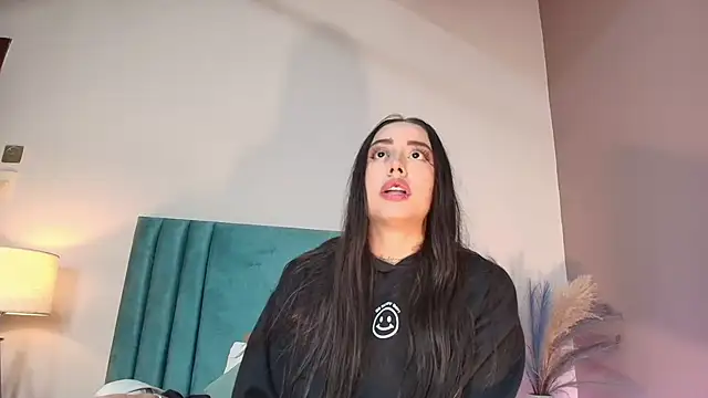 Snapshot of NoraDasilva chatting on October 25, 12:51 am NoraDasilva online show from October 25, 12:51 am