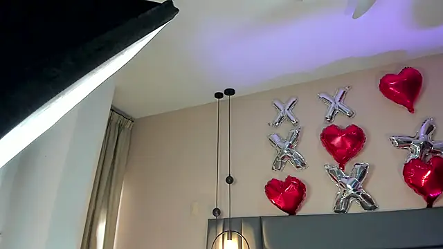 NoraDasilva online show from February 15, 2:36 pm