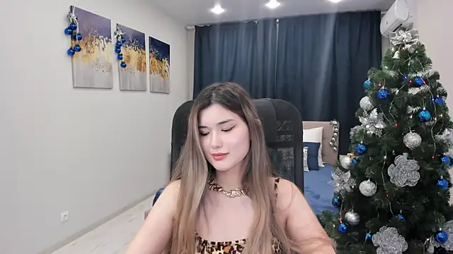 AnneTLi online show from December 17, 9:50 am