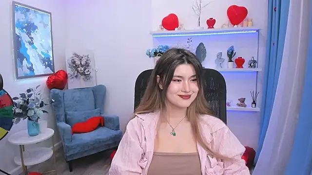 AnneTLi online show from February 10, 7:18 pm