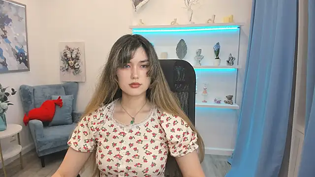 AnneTLi online show from June 15, 6:32 pm
