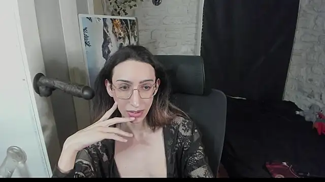 Snapshot of Mayala__ chatting on March 9, 11:25 pm Mayala online show from March 9, 11:25 pm