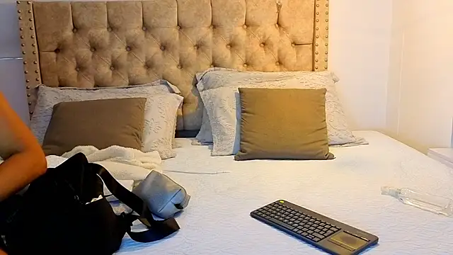 KeryHillson online show from December 22, 12:02 pm