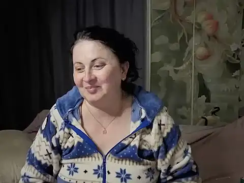 Snapshot of Lillian2 chatting on July 12, 1:51 am Lillian2 online show from July 12, 1:51 am