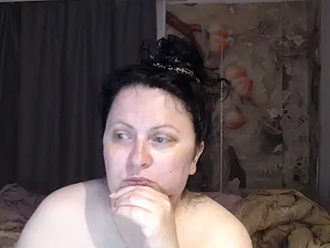 Snapshot of Lillian2 chatting on July 31, 7:19 am Lillian2 online show from July 31, 7:19 am