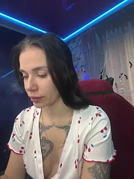 Queen of pain online show from November 2, 7:00 am