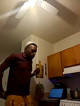 Snapshot of blkhereforall chatting on November 14, 11:57 pm blkhereforall online show from November 14, 11:57 pm