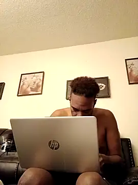 Snapshot of blkhereforall chatting on November 20, 3:39 am blkhereforall online show from November 20, 3:39 am