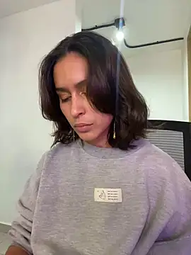 AnaRoxane  online show from December 13, 1:37 am