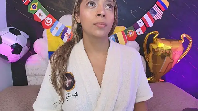  MiaBrown  online show from July 15, 12:10 pm