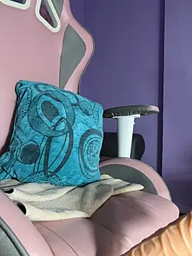 bella-lana2000 online show from August 2, 3:27 am
