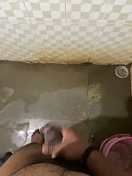 Snapshot of Honeydick7 chatting on January 9, 4:19 am Honeydick7 online show from January 9, 4:19 am