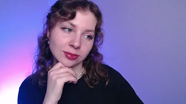 Leah Reed online show from February 12, 4:02 pm