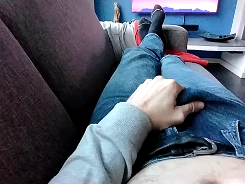 Snapshot of jk1981jk chatting on January 2, 3:19 pm jk1981jk online show from January 2, 3:19 pm