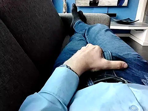 Snapshot of jk1981jk chatting on March 16, 4:12 pm jk1981jk online show from March 16, 4:12 pm