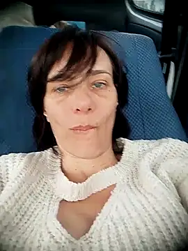 Emyly83 online show from October 5, 7:39 am