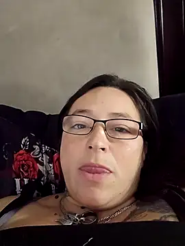 Snapshot of angelbaby1998 chatting on November 28, 4:42 pm angelbaby1998 online show from November 28, 4:42 pm